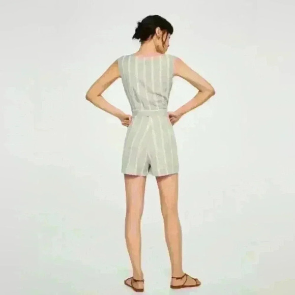 MANGO Striped Linen Jumpsuit Gray White Belted  Romper Pockets Sleeveless Size M - Picture 4 of 9